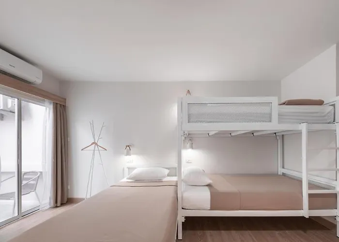 Coroom Bkk Hostel